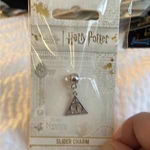 HARRY POTTER - Deathly Hallows Slider Charm